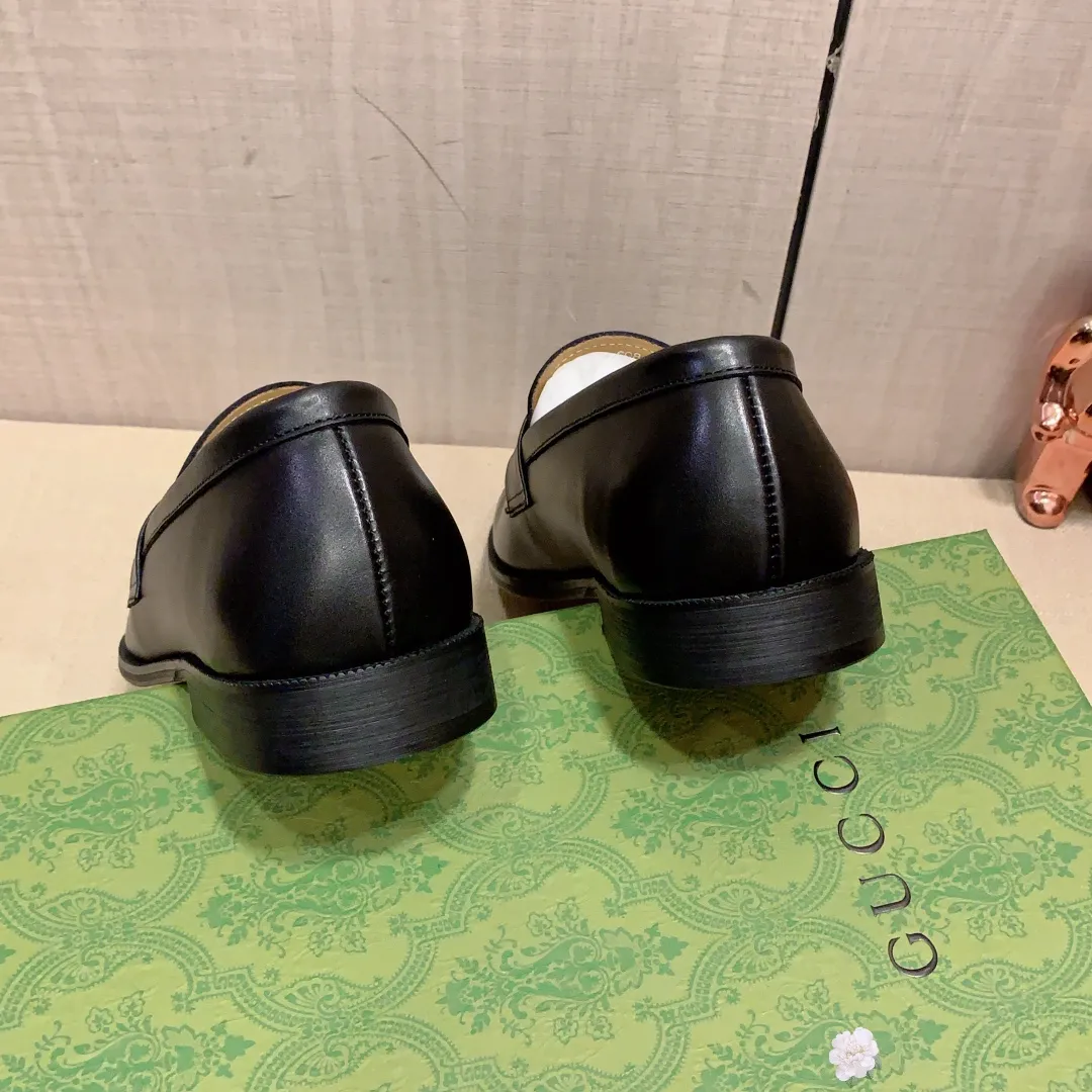 Men's Leather Shoes Men's Shoes 💰480💰💰🎩🎩 [Lightning] [Lightning] "Gucci*" The latest and most popular casual business leather shoes, top brand [Seduce] luxury ~ purchasing agent, top quality ~. [Strong] The upper is made of imported breathable cowhide with matching material ➕ breathable cowhide feet (•) and fine workmanship. The original stylish and stylish soft rubber wear-resistant and non-slip outsole is light and comfortable on the feet. The real thing looks better when taken in real life. 309: code: 38-44, can be customized to 45